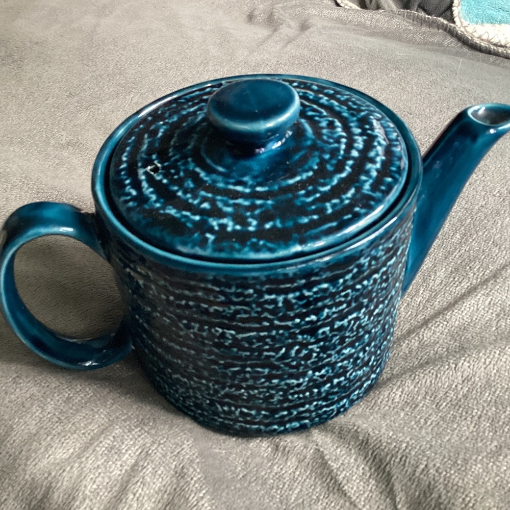 LATE ‘60s SPACE AGE MOON LANDING GIBSON ENGLAND RUSTIC STUDIO ROUND TEAPOT